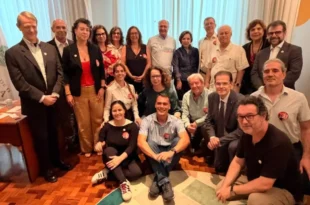 “Contra a barbárie”: professores da USP lançam manifesto em apoio a Lula