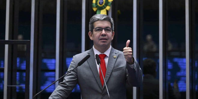 Randolfe propõe prisão por assédio eleitoral e multa de até 20% do faturamento de empresas
