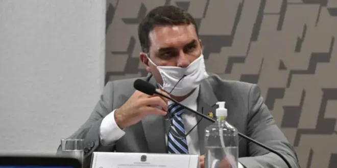 Metido em tudo: Agência revela esquema de corrupção de Flávio Bolsonaro na pandemia