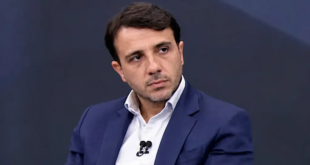 Renan Santos associa Flávio ao CV e afirma “desprezar” seus eleitores