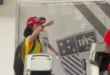 Eles não têm jeito: mulher faz saudação nazista após votar no Rio de Janeiro