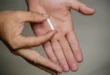 Entidades médicas pedem à Anvisa proibição de chips da beleza