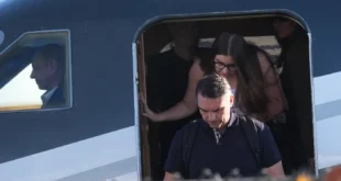  Flávio Bolsonaro foge do próprio passado, mas bolsonarismo vai tratá-lo como “refugiado”