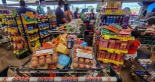 Sem apostas, comem mais: consumo de alimentos cresce após proibição das bets no país
