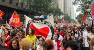 Bem na foto: vitória histórica contra a extrema direita faz Brasil virar herói antifascista mundial