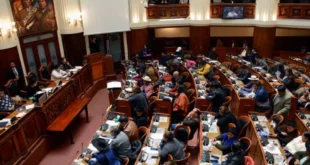Representante dos EUA é flagrado comprando deputados no Congresso da Bolívia