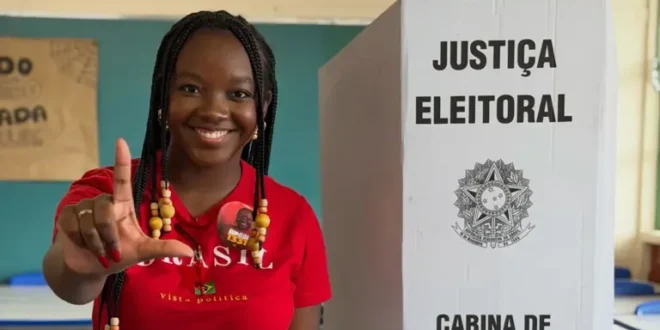 Contraponto ao Nikolas: Deputada federal mais jovem eleita tem 21 anos e é de Minas Gerais