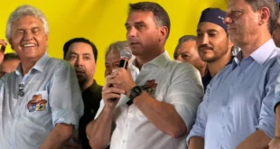 Perigo: Flávio Bolsonaro fala em “redemocratizar o país” com mudanças na Constituição