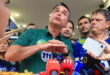 Após cobertura pró-Flávio Bolsonaro, Folha publica editorial preocupada com declarações