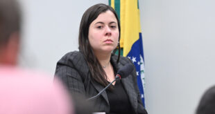 Caso Vorcaro: Sâmia Bomfim pede apuração de possível tráfico de mulheres