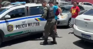 Repressão da direita: professor denuncia “prisão ilegal” de estudantes da UFPE durante panfletagem pró-Lula
