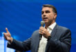 Veja o que os empresários estão tramando junto com Flávio Bolsonaro para piorar a vida dos trabalhadores