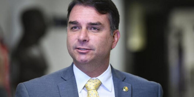 Ligue os pontos: empresa no exterior ligada a Flávio Bolsonaro tinha como gestor líder do setor de bets