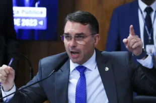 O defensor da liberdade de expressão quer censura