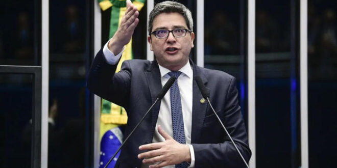 Adivinhe o partido: senador diz que fim da 6×1 pode afetar mensalidade de seu condomínio