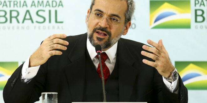 Quem conhece, sabe: ex-ministro de Bolsonaro, Weintraub diz que não votará em Flávio por suspeitas de corrupção