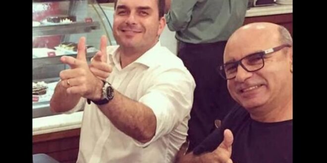 Plano de Flavio Bolsonaro para liberar armas abasteceria facções e colocaria crianças em risco