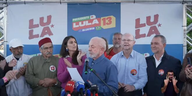 Lula toma a iniciativa e anuncia abertura de sigilos de toda a família e cobra o mesmo de Flávio