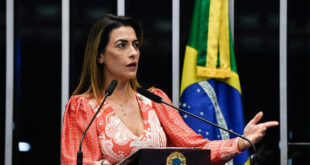 Bolsonaro usou transição de gênero do filho para ameaçar Soraya Thronicke